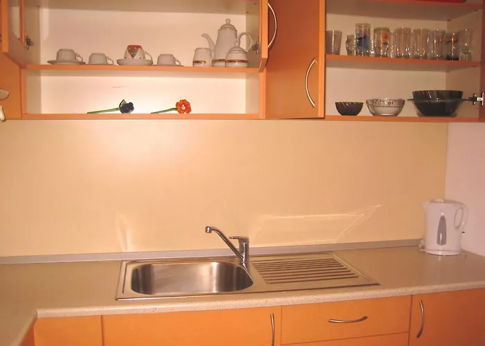 アパート Nadejda