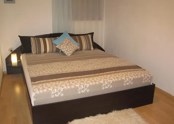 Nadejda アパート *